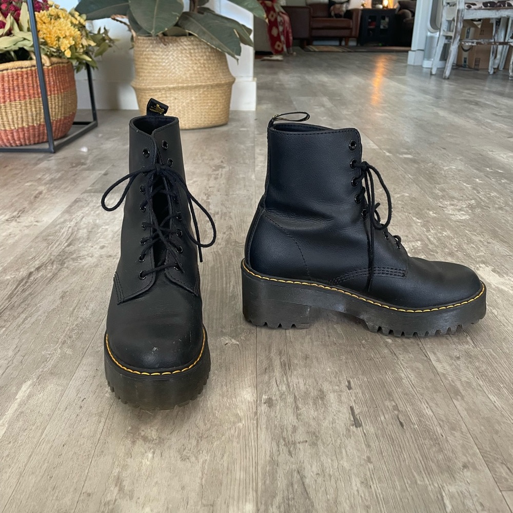 DR. MARTINS - Sanguine Boots